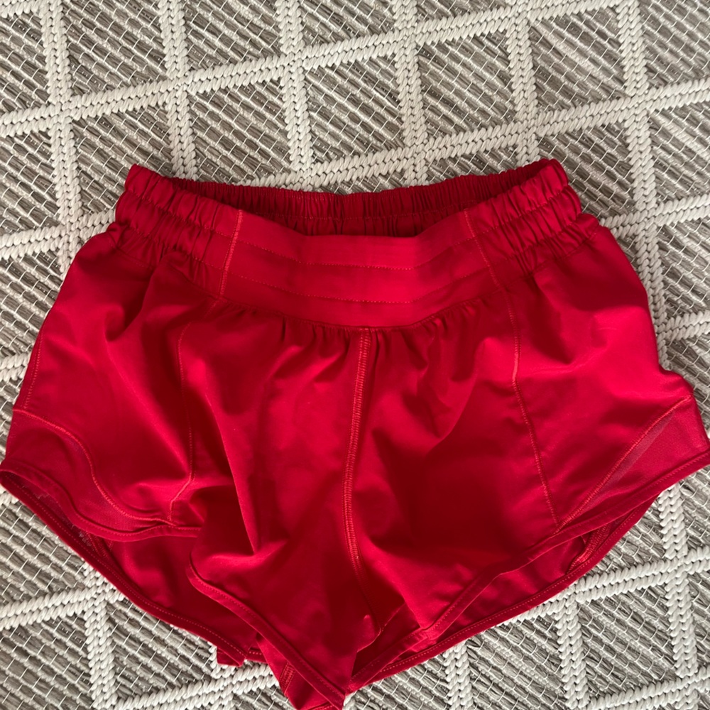 Lululemon Hotty Hot in Red
